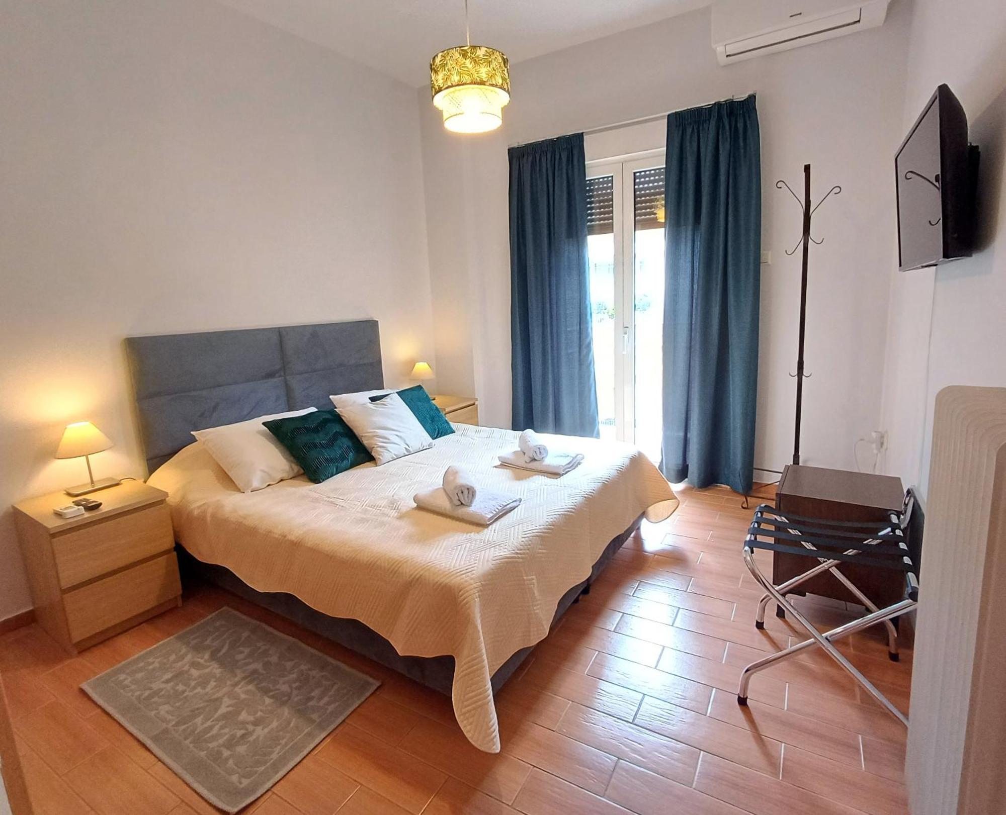 Georgia'S Cozy Apartment In Koukaki Athen Eksteriør billede
